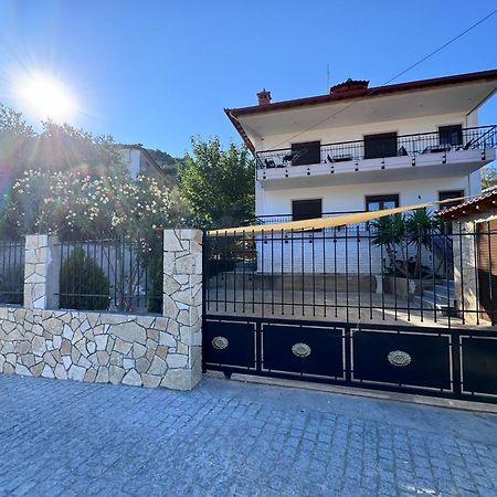 Апартаменты Stone House Under A Rock Kukos Сикия Экстерьер фото